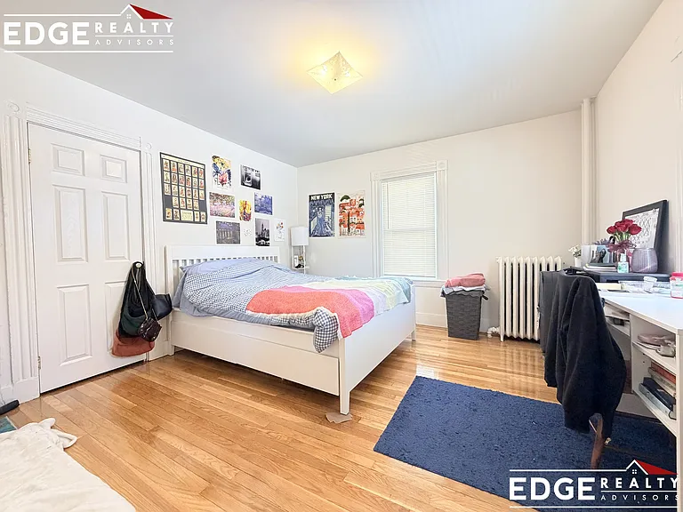 33 Winship Pl — Photo 8