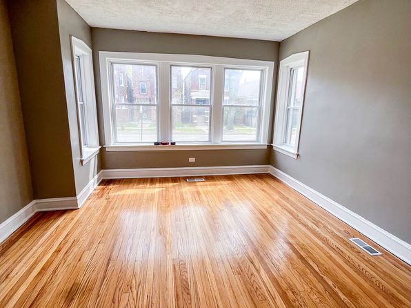 8134 S South Shore Dr #1