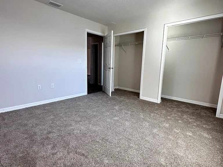 2nd Guest room 
Closet walk to walk