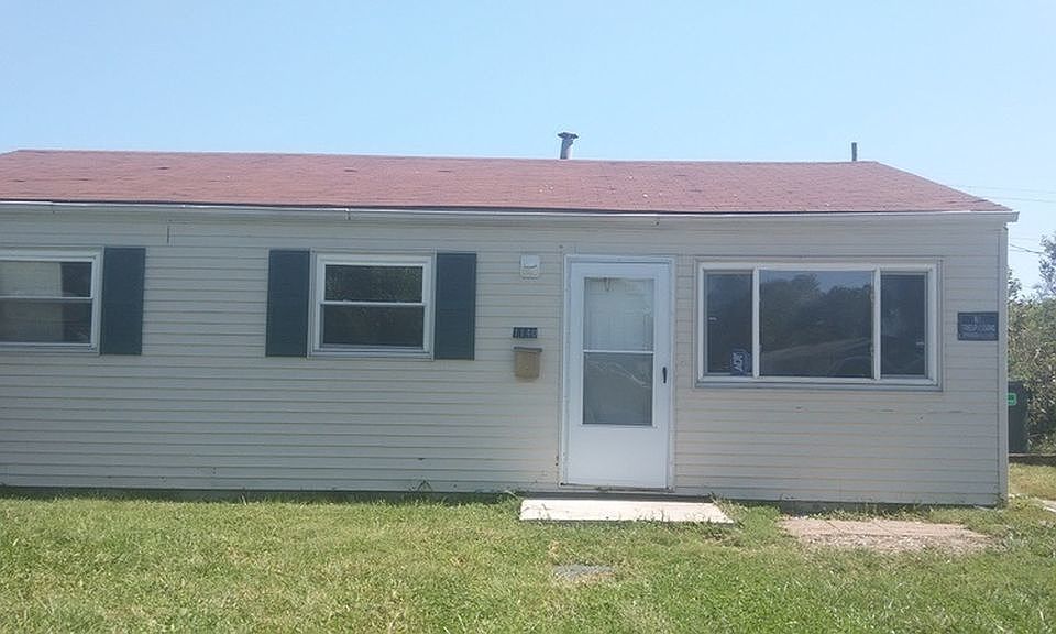 2nd image of 1140 Saint Margaret Dr