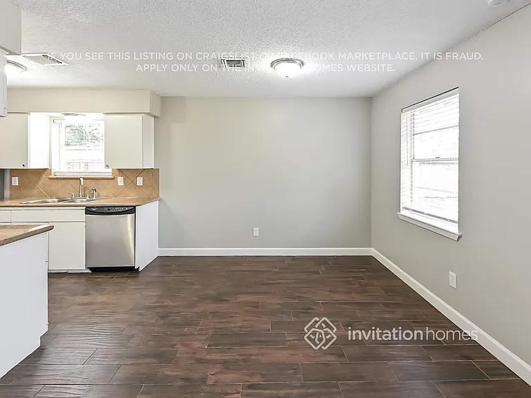 11122 Kirwin Ln — Photo 7