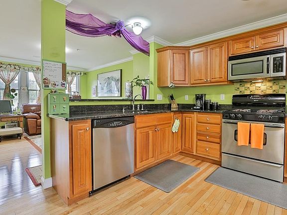 5th image of 1 Sawyer Ln Unit E