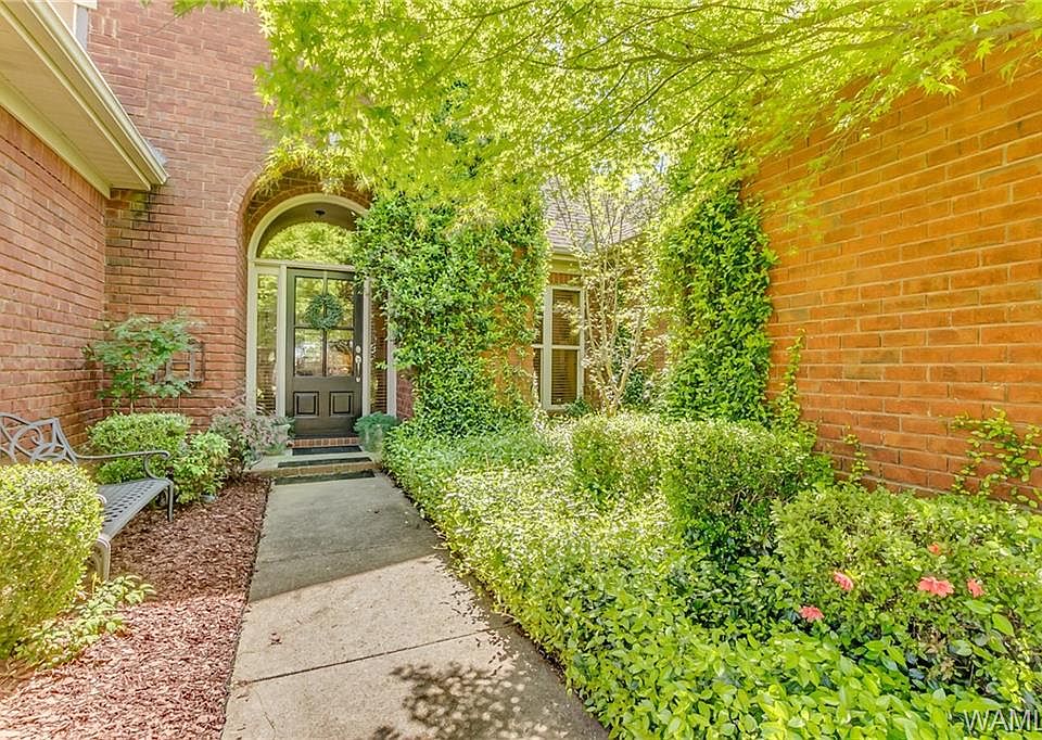 1st image of 487 Camille Ln