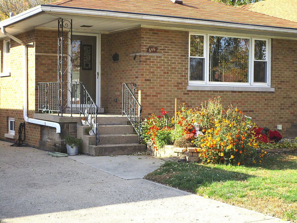 1st image of 646 Greenbay Ave