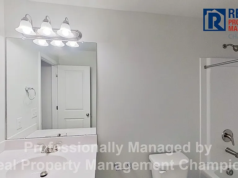 460 Maides Ave — Photo 17