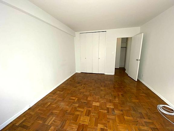 4th image of 321 E 48th St #3H1