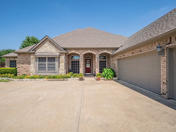 4th image of 10514 Huffines Dr