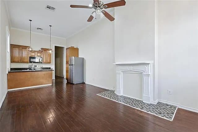 3 bed, 1.0 bath, 1292 sqft, $1,775 — Photo 4