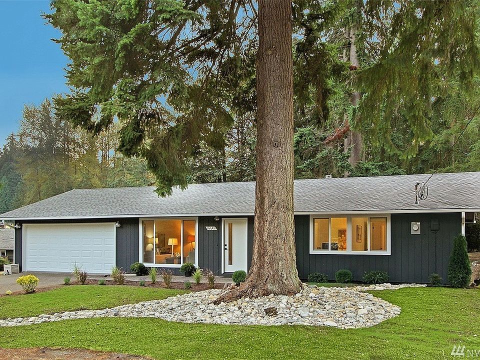 1st image of 15645 185th Ave NE