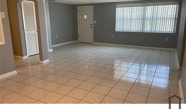 4 bed, 1740 sqft, $2,200 — Photo 2