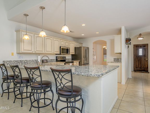 3rd image of 2631 E NORTHRIDGE Street