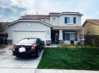 1190 Hazelnut Ln, Madera, CA 93637