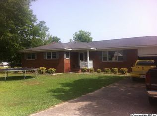 510 Belmar Cir, Glencoe, AL 35905