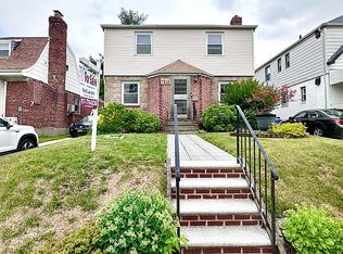 7519 188th St, Fresh Meadows, NY 11366