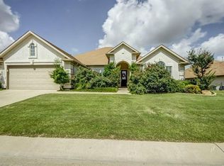 8604 Gardenia Dr, Denton, TX 76207