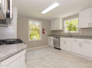 410 Main St, Manalapan, NJ