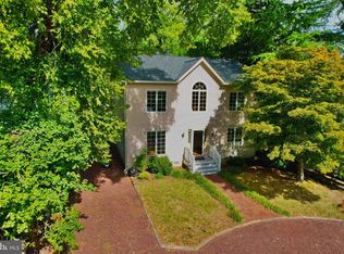 9 Hull Ave, Annapolis, MD 21403