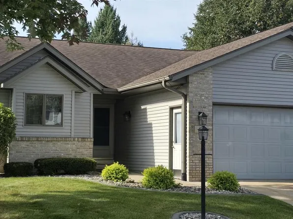 18 Village Homes Drive, Waunakee, WI 53597