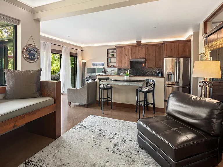 2nd St W — Photo 18