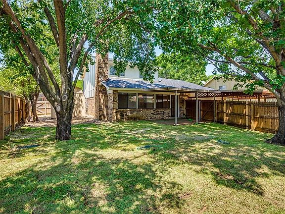 5th image of 758 Holly Oak Dr
