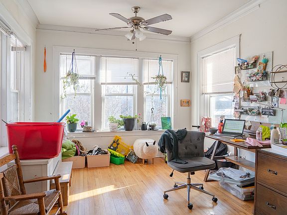 4th image of 4934-4936 N Kimball Ave #4936-2N