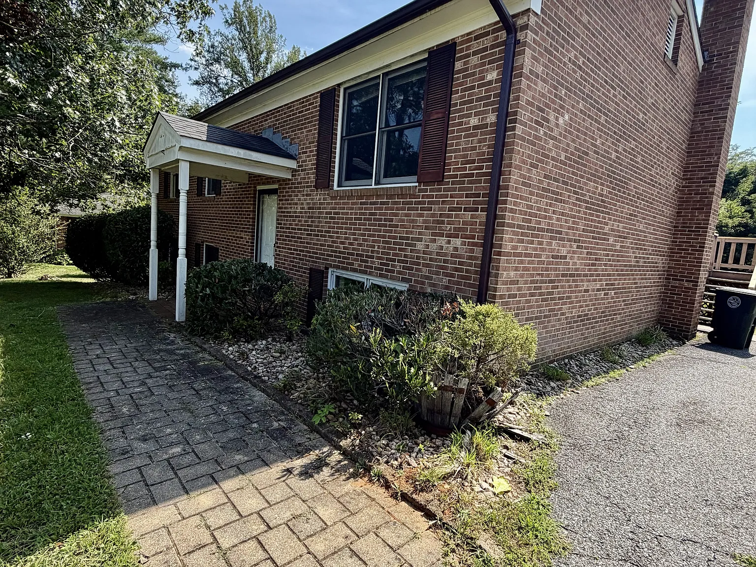 226 Bryant Road - 1 — Photo 2