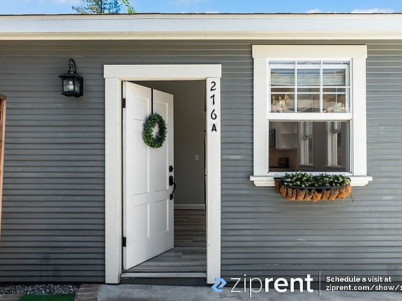 2nd image of 216 Emerson St #2