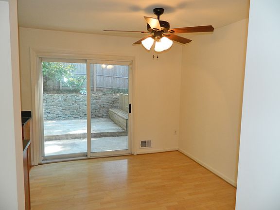 5th image of 16 Prairie Rose Ct #11-8