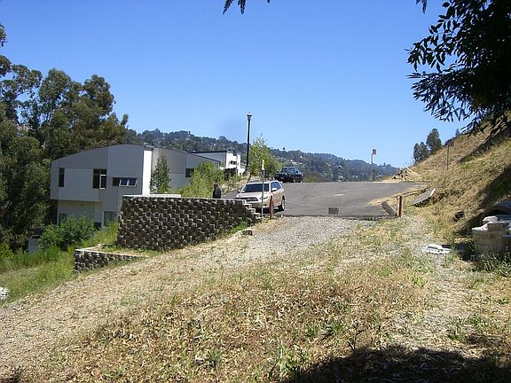 Sheridan rd to lot