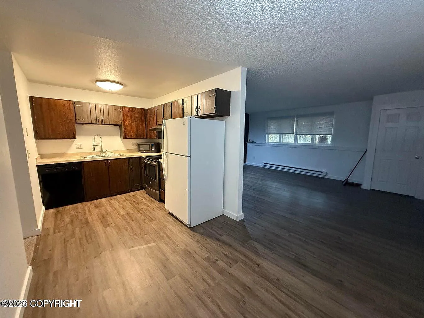 2 bed, 1.0 bath, 829 sqft, $1,495 — Photo 4