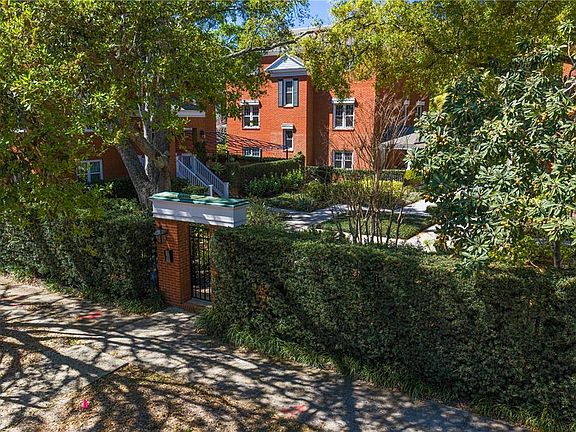 2nd image of 811 S Rome Ave