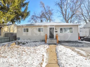 955 Lorraine Ave, Waukegan, IL
