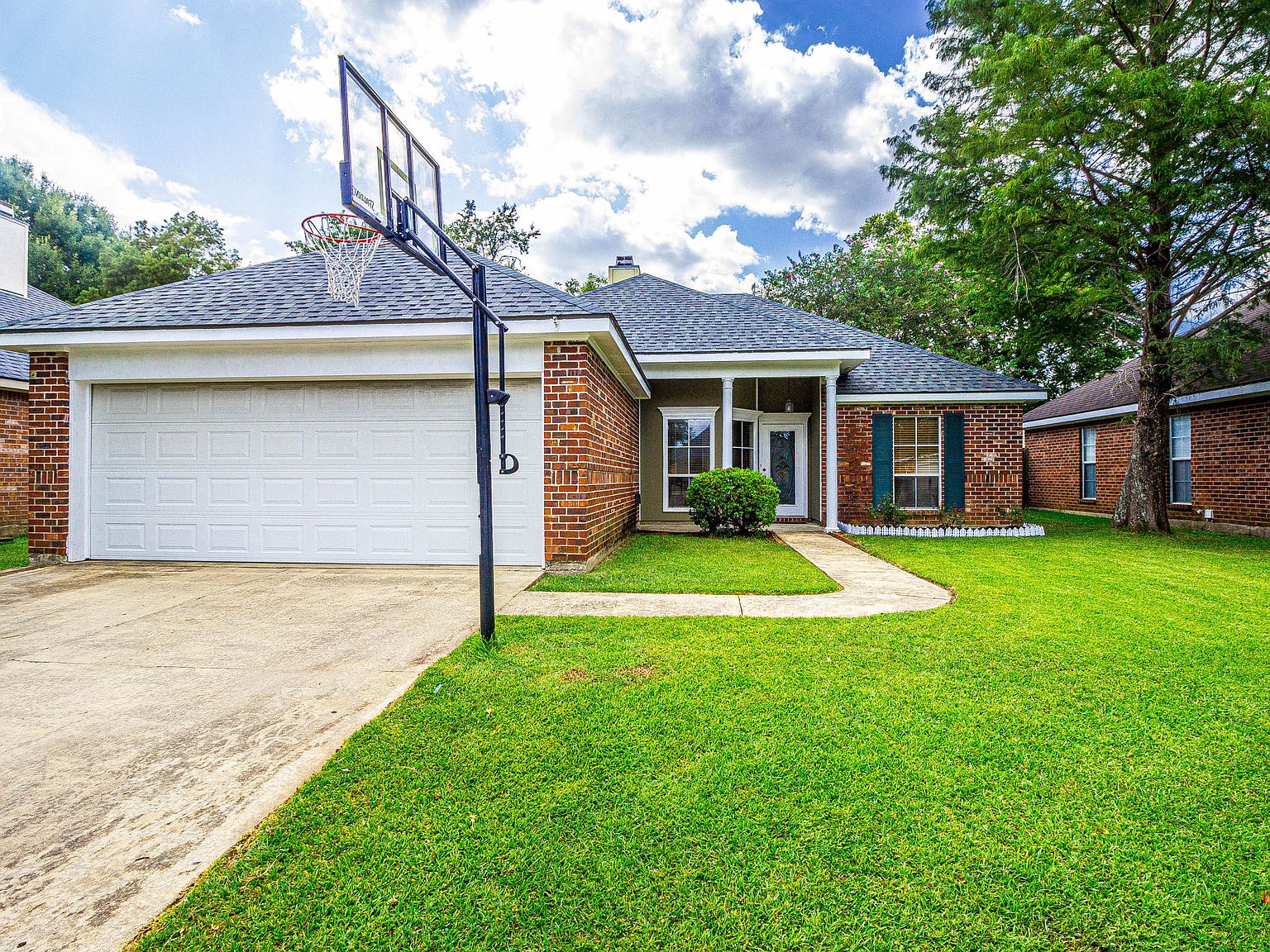 318 Pear Tree Cir, Broussard, LA 70518 Zillow