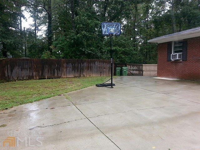 2nd image of 4625 Ben Hill Rd