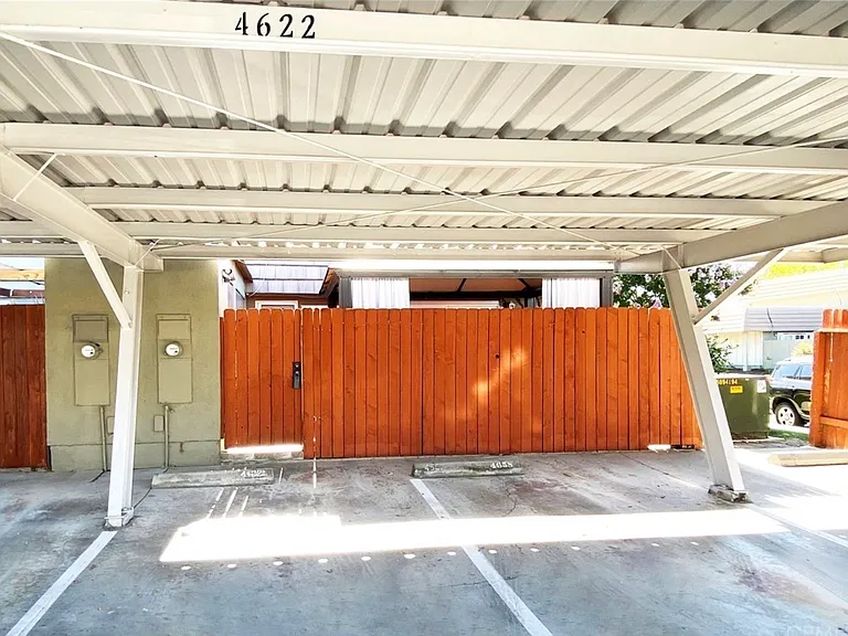 4622 Larwin Ave — Photo 12