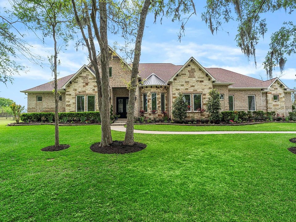 1st image of 8522 Thornberry Hollow Ct