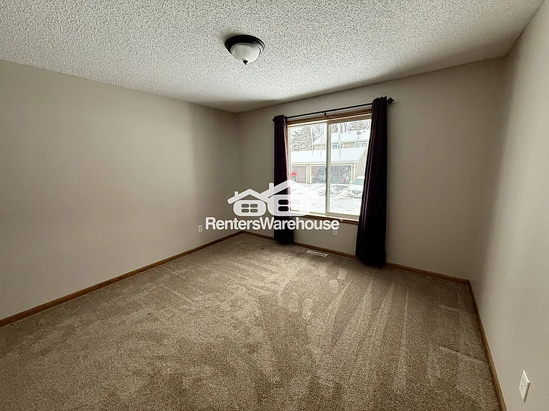 6762 Gretchen Ct N — Photo 17