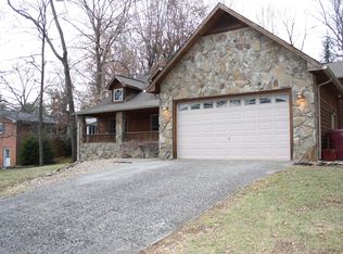 1822 Brook Hollow Rd, Johnson City, TN 37604
