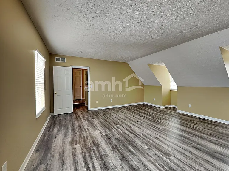 4433 Greensbury Dr — Photo 11