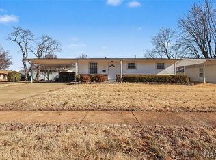 1115 Verlene Dr, Florissant, MO 63031