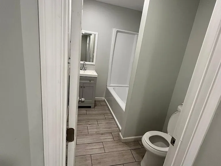 7018 N 14th Dr — Photo 17