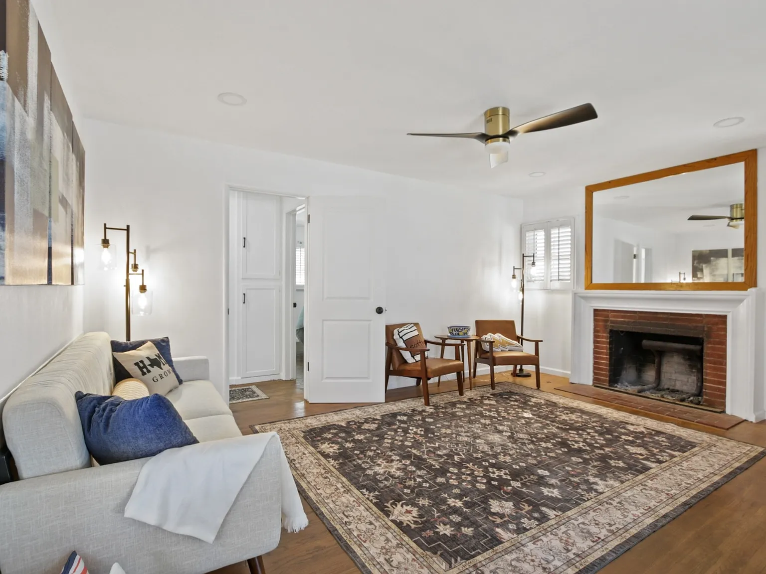 4 bed, 1330 sqft, $4,500 — Photo 4