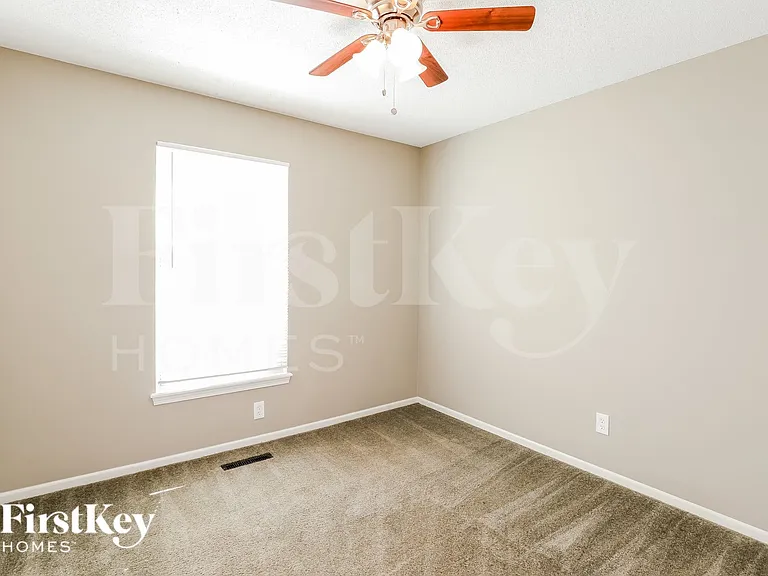 5906 NW Harris Dr — Photo 11