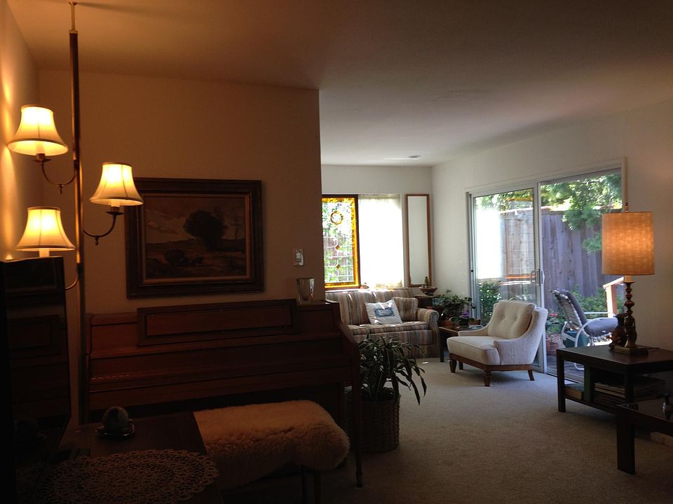2nd image of 1389 Kintyre Way
