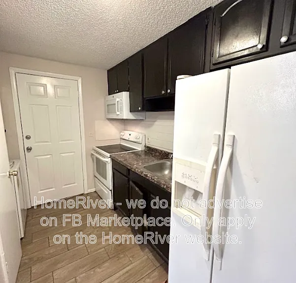 1207 E 108th Ave #A — Photo 7