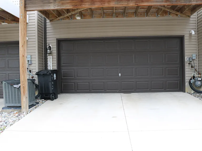 9543 Capital Ln — Photo 31