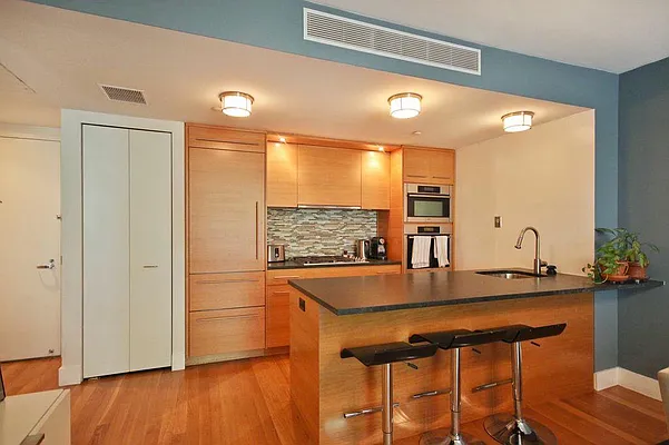 Sold by Keller Williams NYC | media 5