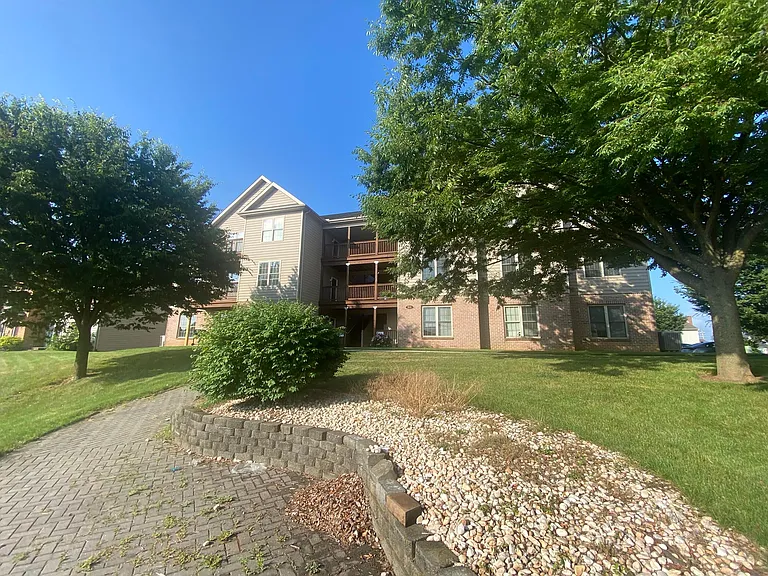 1931 Ashley Dr #2C — Photo 1