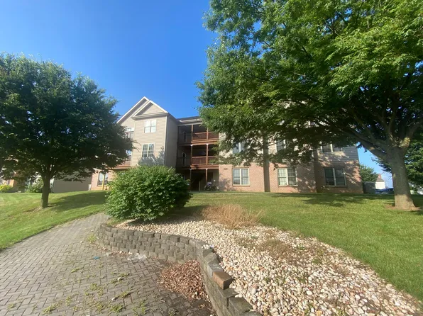 1931 Ashley Dr #2C, Chambersburg, PA 17201