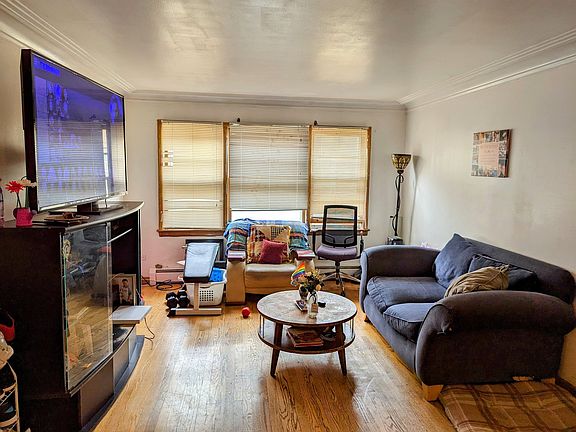 3rd image of 1533 William St APT 1E